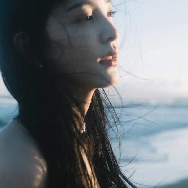 刚分手被姐姐拉去相亲