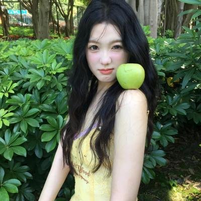 背带短裤丧尸来袭